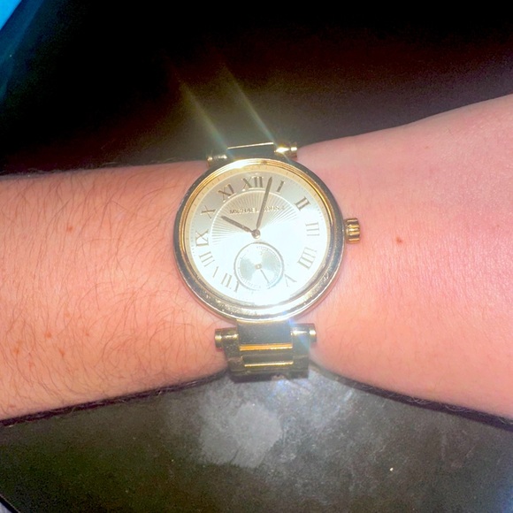 Michael Kors watch - Picture 3 of 4